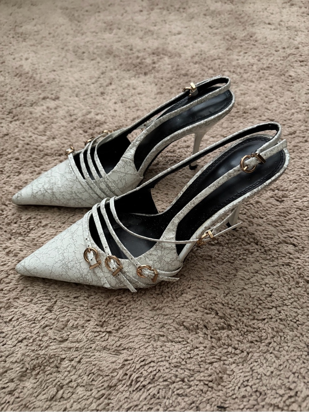 Pretty Little Thing Heels | Pointed Slingback Heels in Ivory Crackle